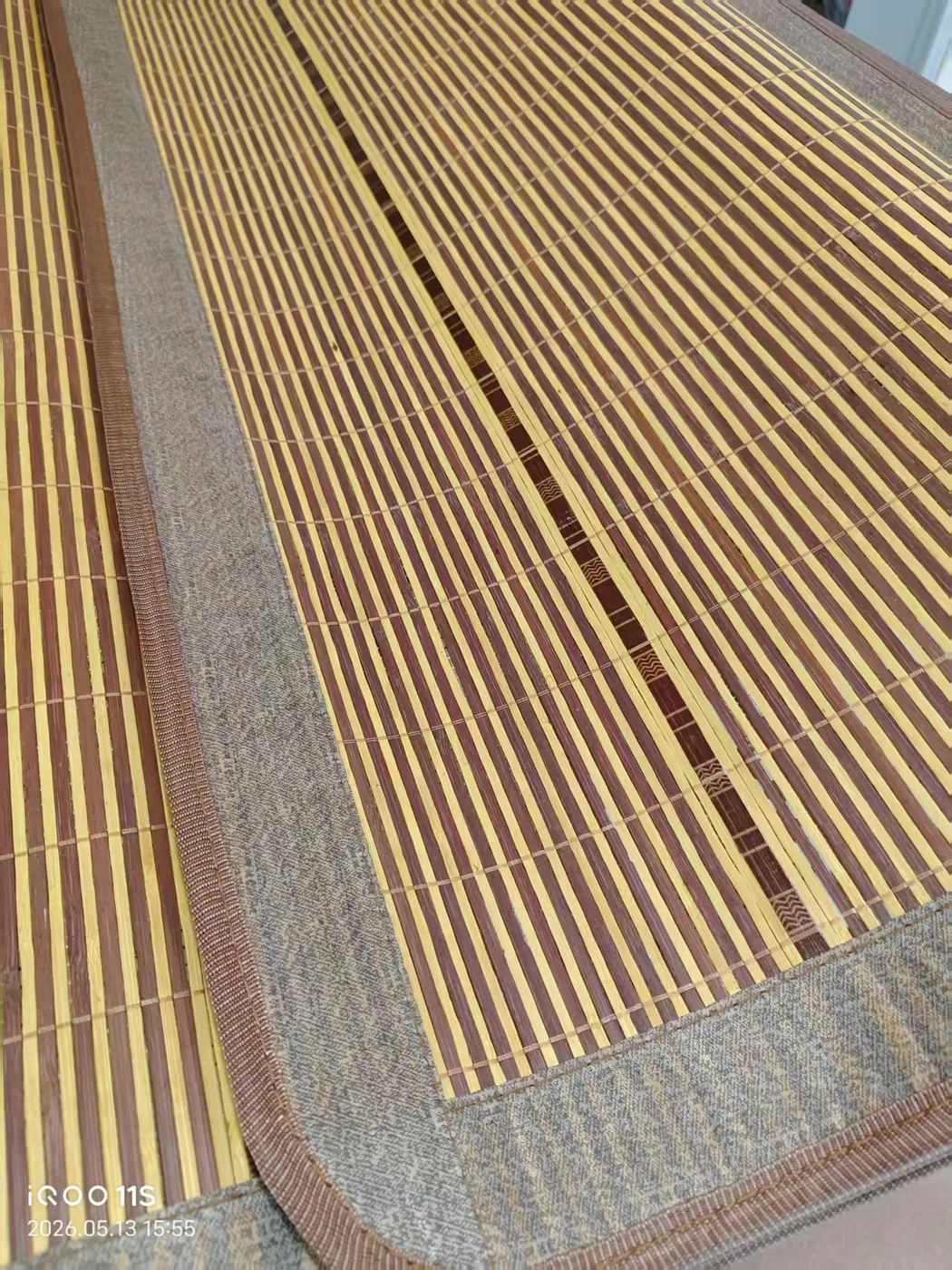 一青一黄直筒